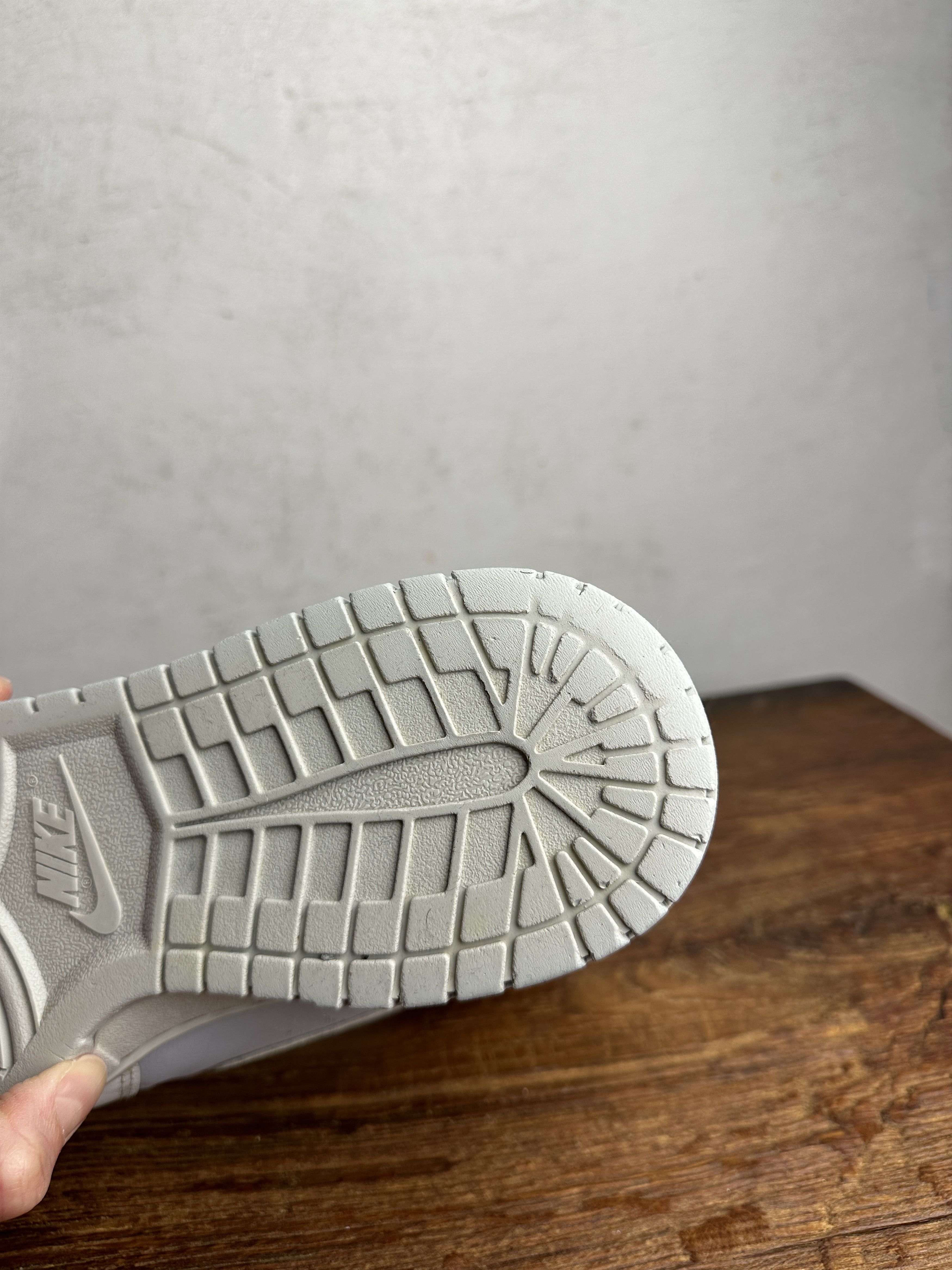 Nike Nike Dunk High Retro White/Grey Sneakers Size US 11 / EU 44 - 15 Thumbnail