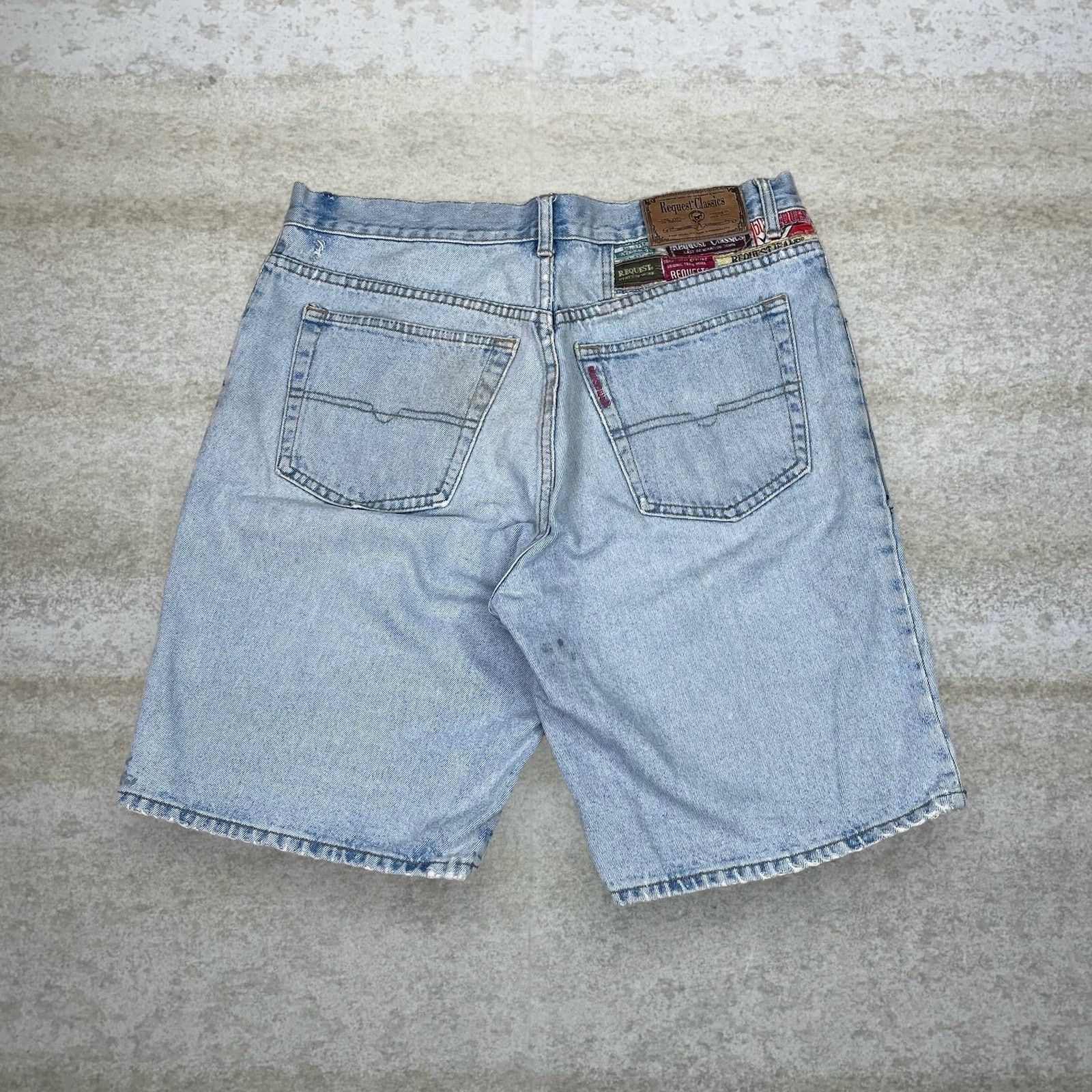 Request Jeans Vintage 90s Request Classics Jean Shorts 36x9.5 Light Wash Size US 36 / EU 52 - 1 Thumbnail