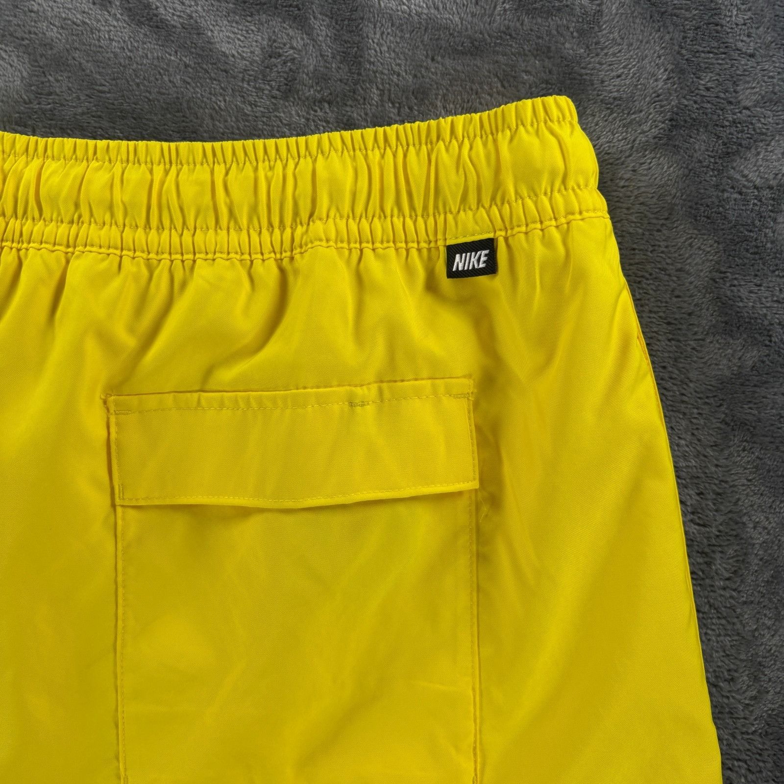 Nike Nike Men XXL Club Woven Lined Shorts Opti Yellow DM6829‑731 Size US 38 / EU 54 - 6 Thumbnail