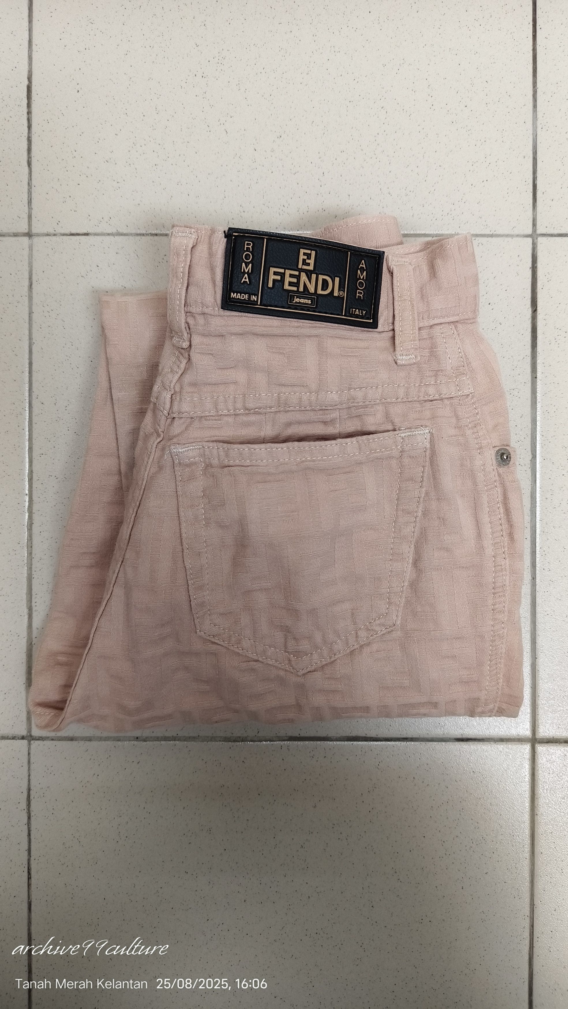 Fendi Vintage 90s Fendi Zucca Monogram baby pink / nude jeans Size 26" / US 2 / IT 38 - 22 Thumbnail