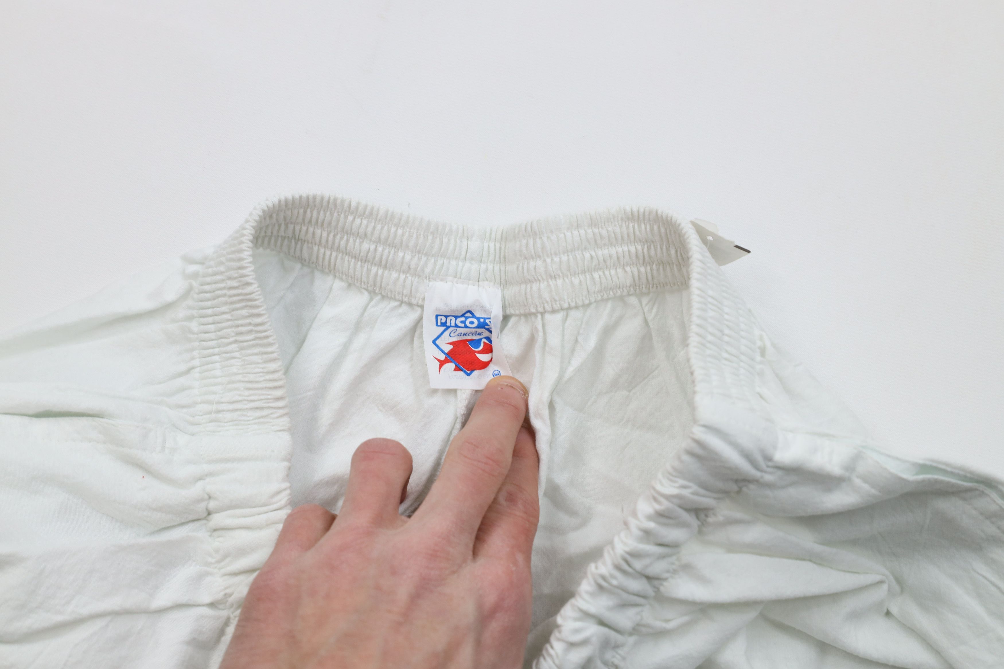 Vintage Deadstock Vintage 90s Streetwear Cancun Shark Shorts White Size 26" / US 2 / IT 38 - 7 Thumbnail