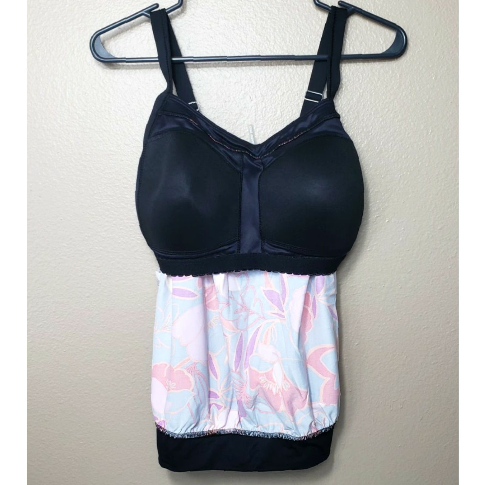 Lands' End **Multicolor Lands' End DDD-Cup Blouson Tankini Top Size 6** User: **DDD-Cup Multicolor Lands' End Blouson Tankini Top Size 6** Size ONE SIZE - 7 Thumbnail