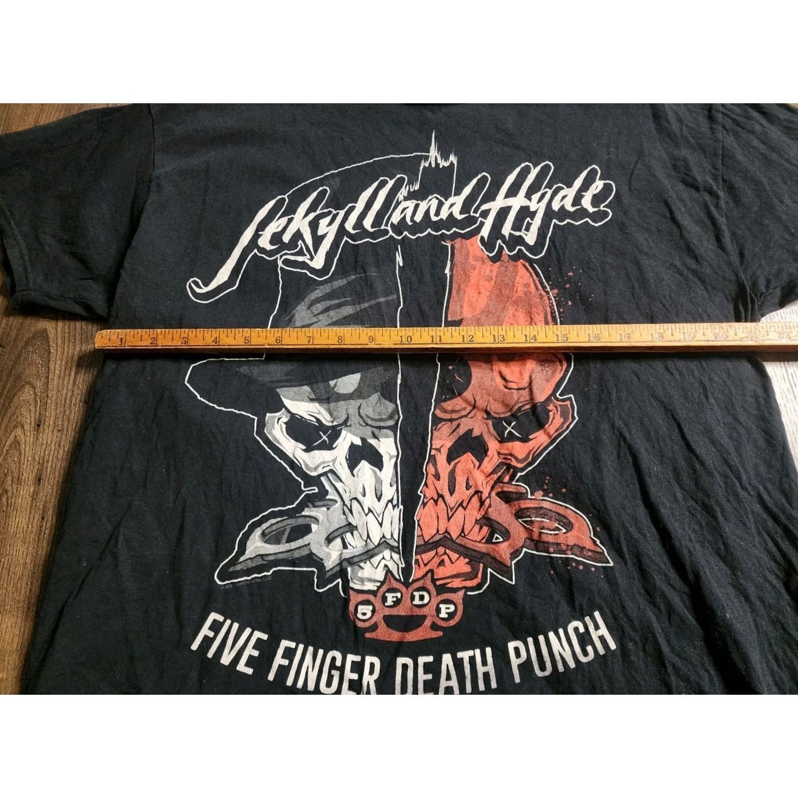 Vintage VINTAGE Five Finger Death Punch T Shirt Mens XL Black Jekyll and Hyde Distressed SS Crew Neck Size US XL / EU 56 / 4 - 3 Thumbnail