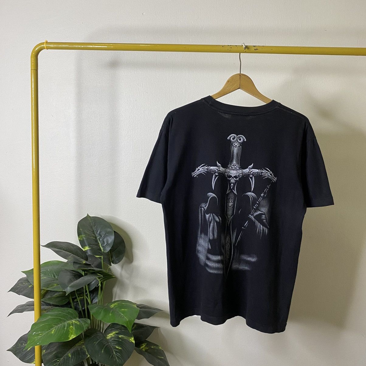 Vintage 2000s Skulls Grim Reaper Affliction Cyber Punk Grunge Tshirt Size US M / EU 48-50 / 2 - 7 Thumbnail