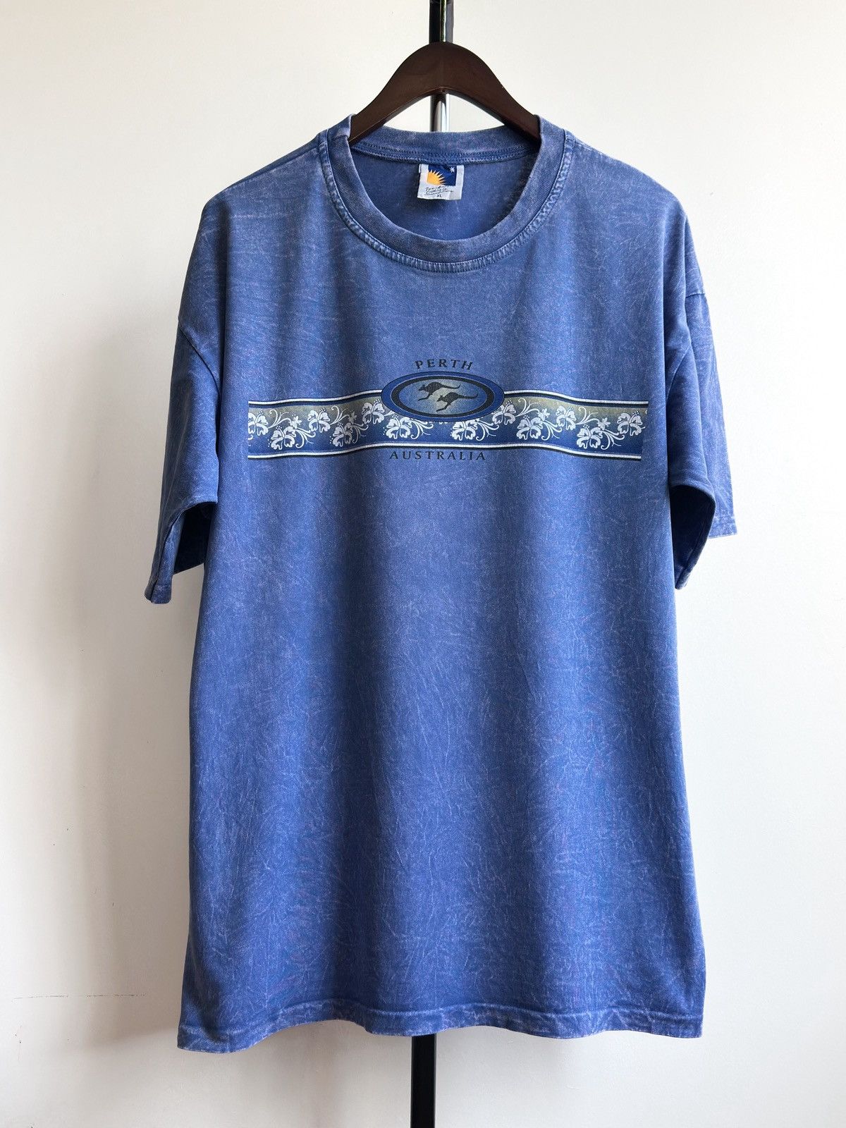 Vintage Vintage 90s Perth Australia Single Stitch Tee Size US XL / EU 56 / 4 - 1 Thumbnail