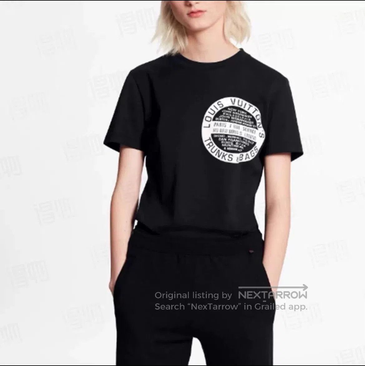 Louis Vuitton LV Black Short Sleeve T. Size US S / EU 44-46 / 1 - 9 Thumbnail
