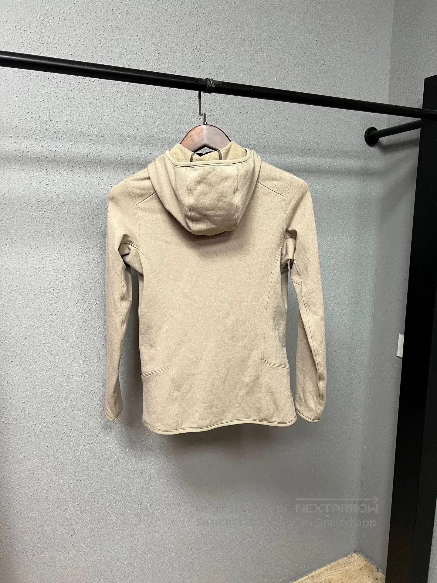 Arc'teryx arcteryx khaki color jacket size small. Size US S / EU 44-46 / 1 - 2 Thumbnail