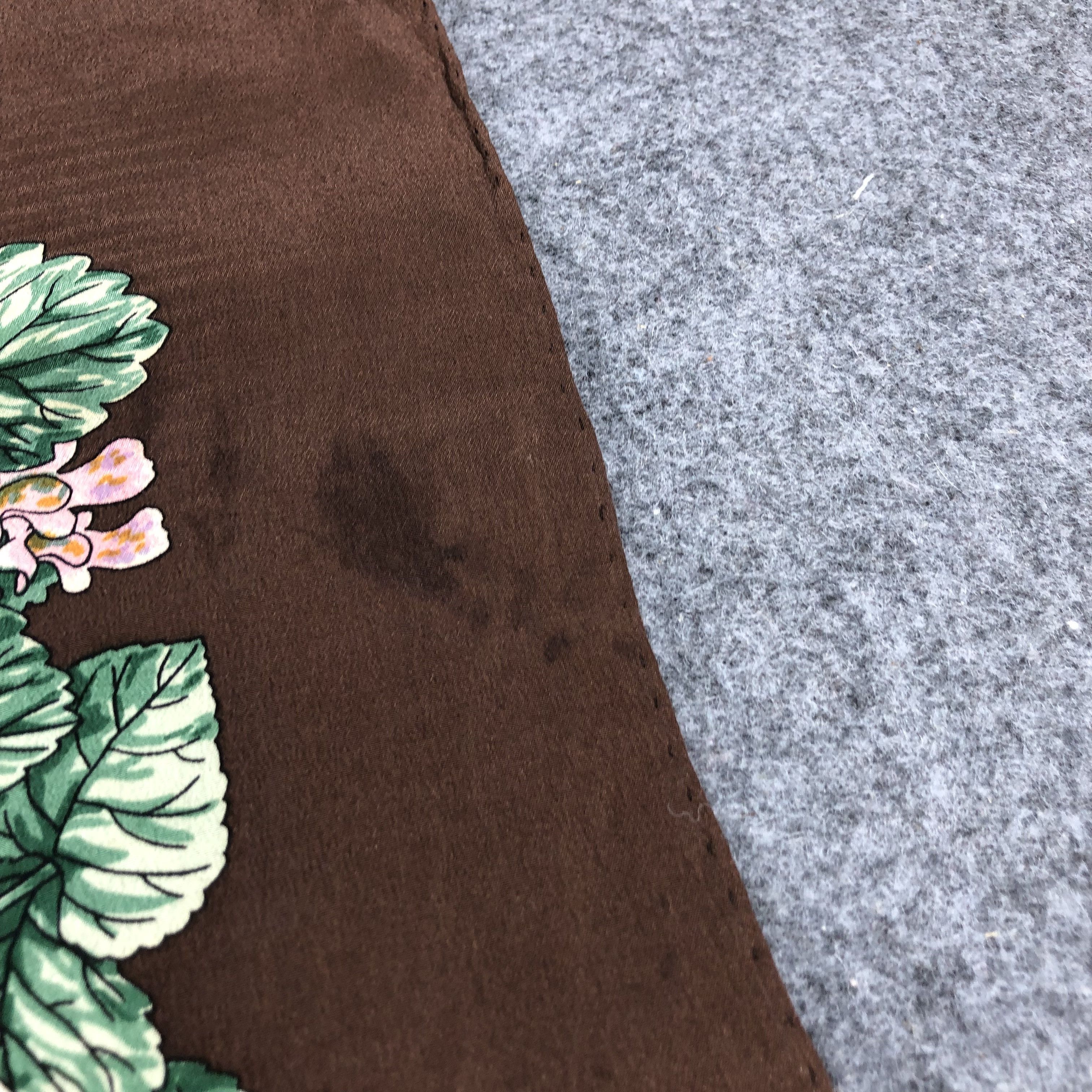Japanese Brand Vintage Hand Rolled Floral Silk Scarf M304 Size ONE SIZE - 5 Thumbnail