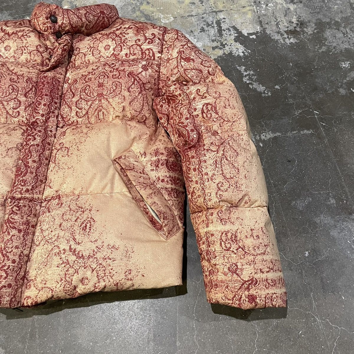 Roberto Cavalli Roberto Cavilli Persian tapestry puffy jacket Size US M / EU 48-50 / 2 - 5 Thumbnail