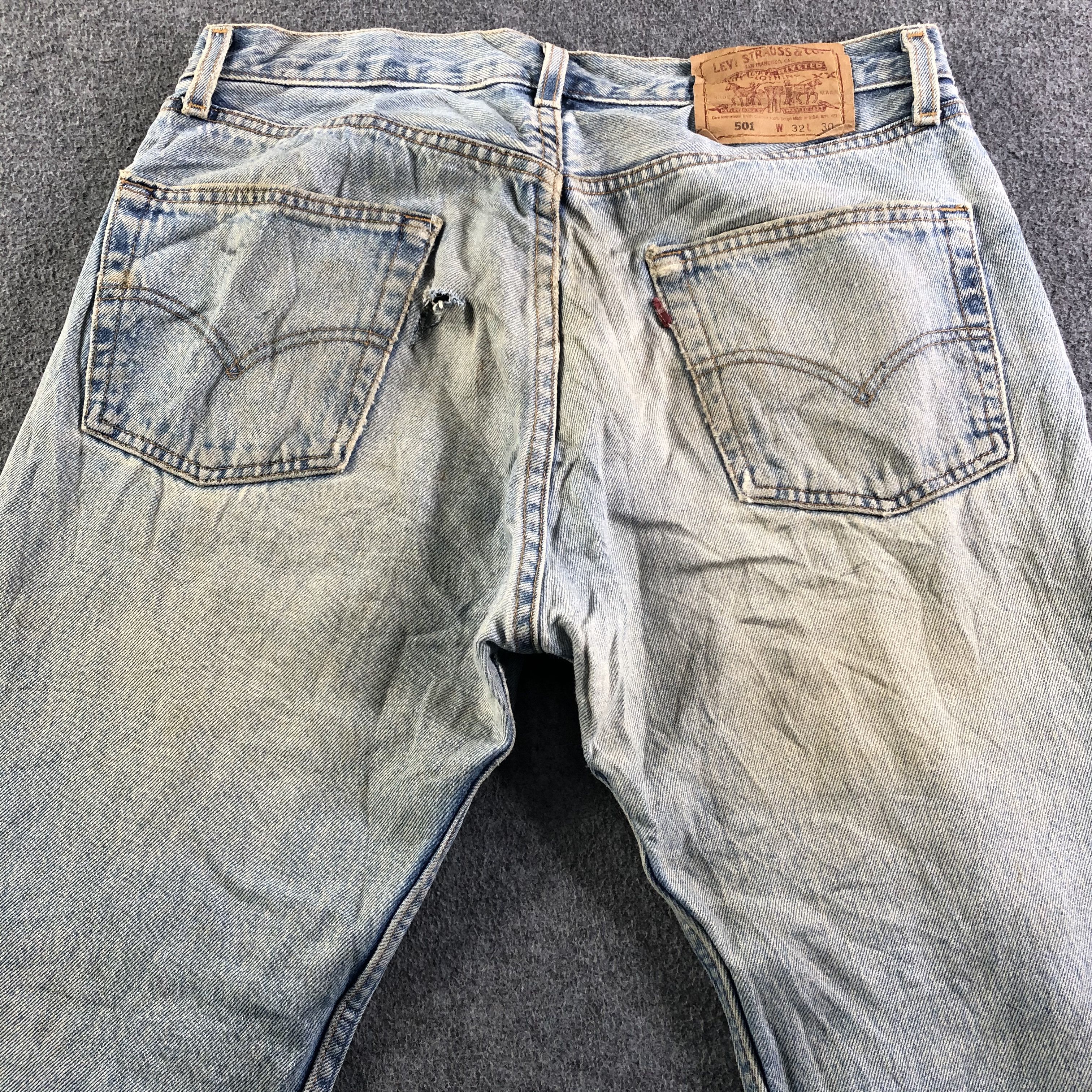 Levi's Vintage Light Wash Levis 501 Jeans-J3994 Size US 33 - 4 Thumbnail