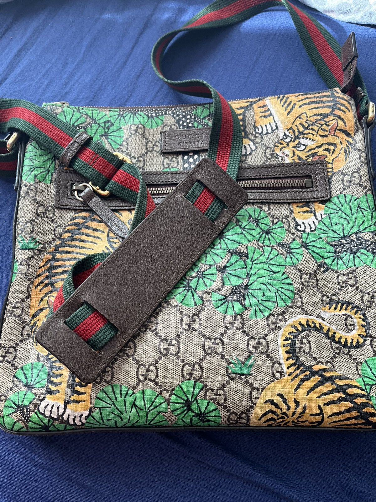 Limited Edition Gucci Bengal Tiger Messenger Bag