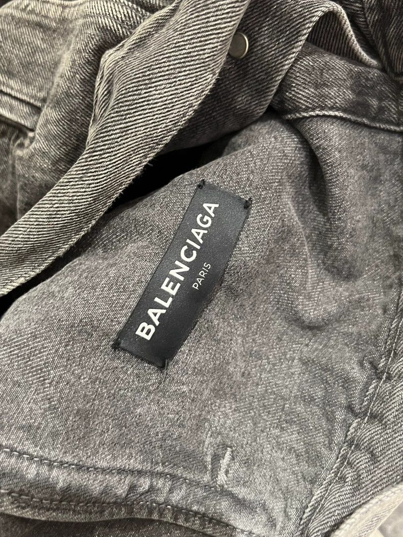 Balenciaga Balenciaga Red Patched Denim Jacket Size 46 Size US S / EU 44-46 / 1 - 3 Thumbnail