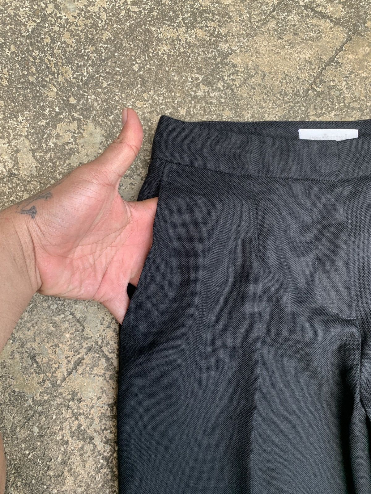Cacharel cacharel Paris Black Virgin Wool Casual Snap Trouser Pants Size 27" / US 4 / IT 40 - 6 Thumbnail