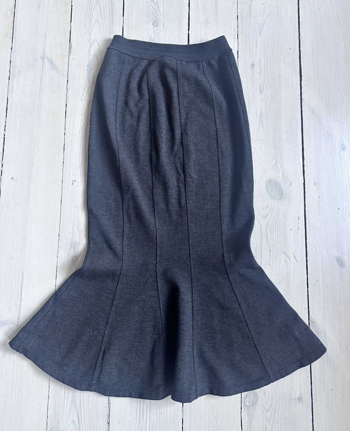 Chanel CHANEL Boutique 93A – Vintage Wool Skirt – IT38 / FR38 Size 27" / US 4 / IT 40 - 1 Thumbnail