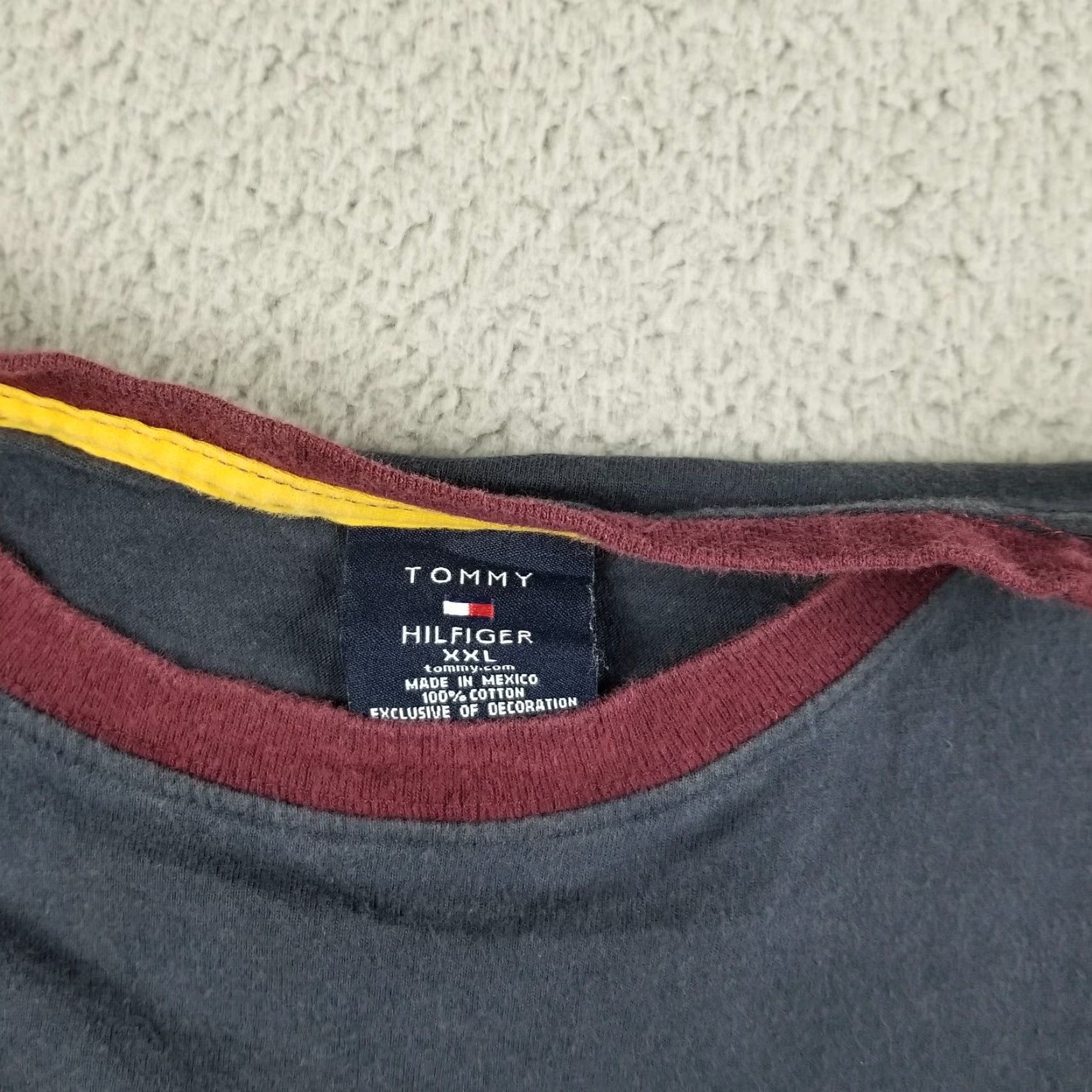 Tommy Hilfiger VINTAGE Tommy Hilfiger T-Shirt Mens XXL Blue Long Sleeve 90s Cotton Knit Fashion Size US XXL / EU 58 / 5 - 3 Thumbnail