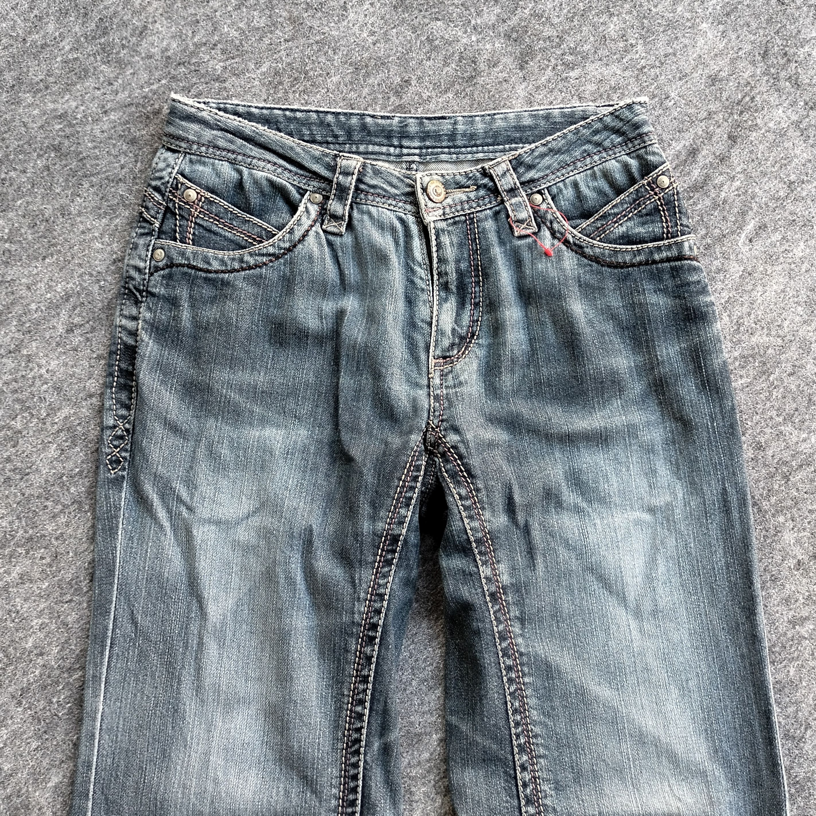 Tornado Mart Jouer aux echecs distressed flare jeans Size US 28 / EU 44 - 3 Thumbnail
