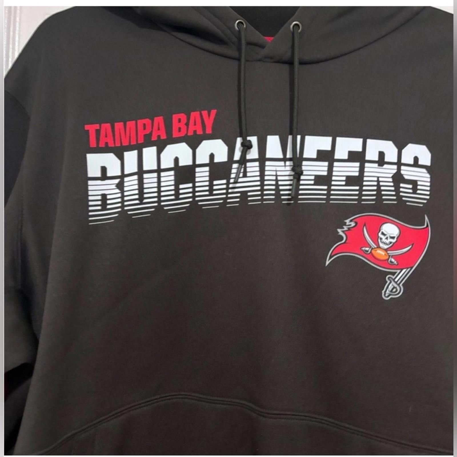 NFL NFL Tampa Bay Buccaneers Black and Red Hoodie Size US XXL / EU 58 / 5 - 3 Thumbnail