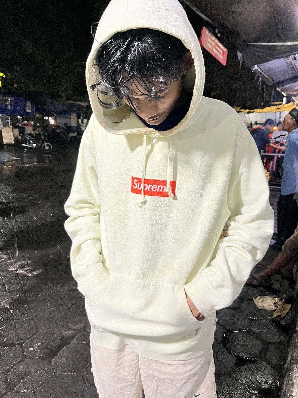 Supreme Supreme fw17 pale lime box logo hoodie hooded Size US L / EU 52-54 / 3 - 4 Thumbnail