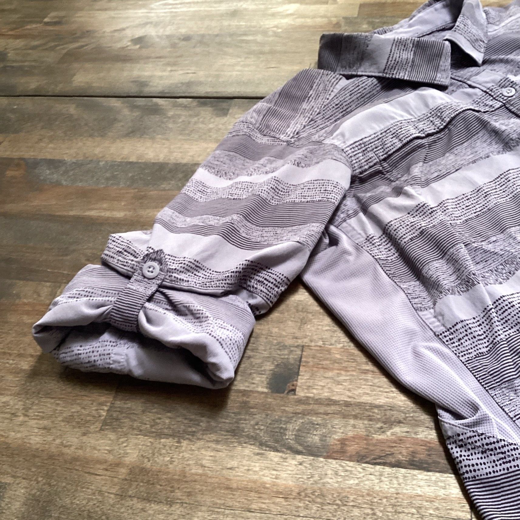 Vintage VINTAGE REI Shirt Women XL Gray Purple Button Down Roll Tab Outdoor Nylon Hiking Vented Size XL / US 12-14 / IT 48-50 - 7 Thumbnail