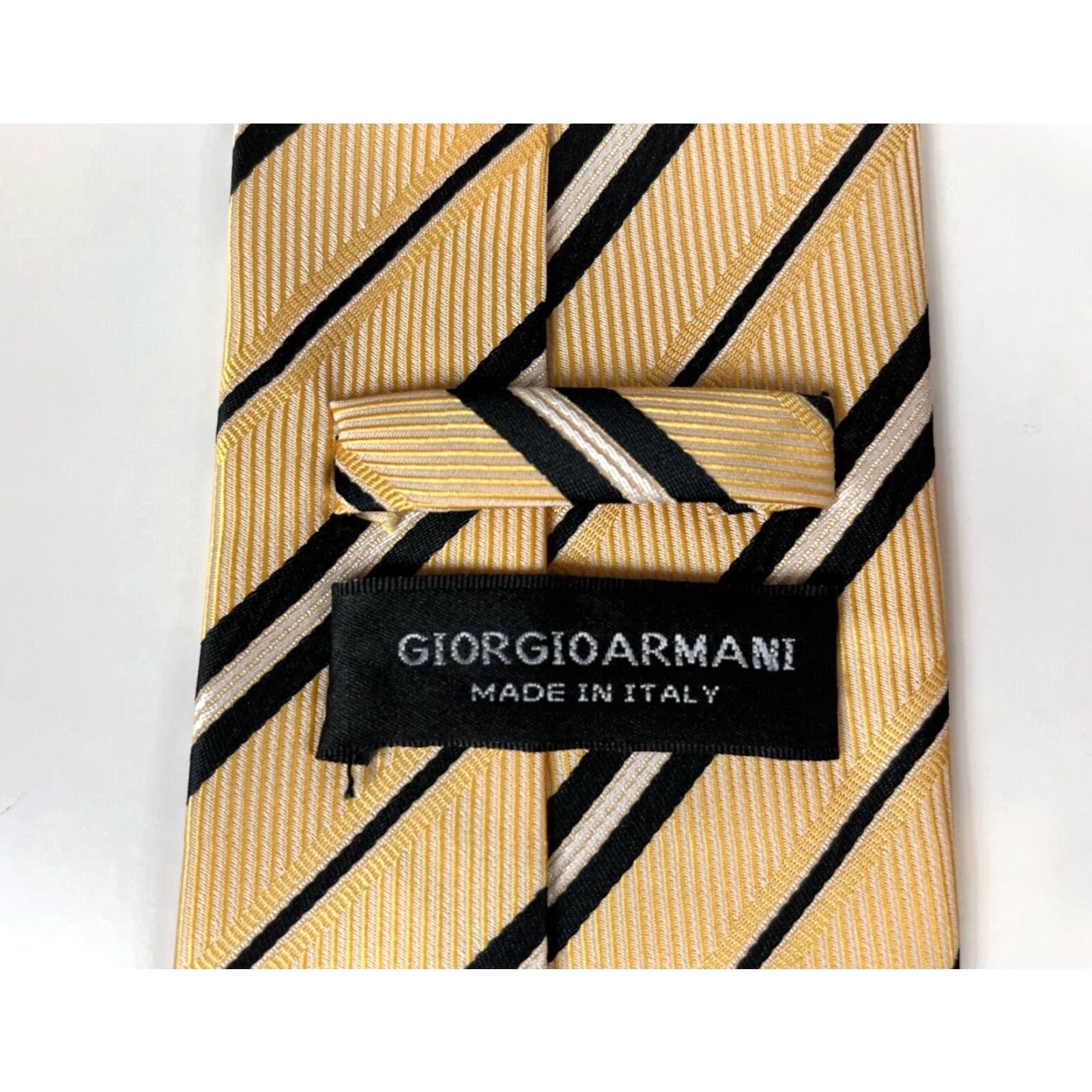 Giorgio Armani Giorgio Armani Men's Silk Tie Striped Hand Made in Italy, Pale Yellow, 60", Wide, 4" Width, Classic Length, Pre-owned in great condition Size ONE SIZE - 7 Thumbnail