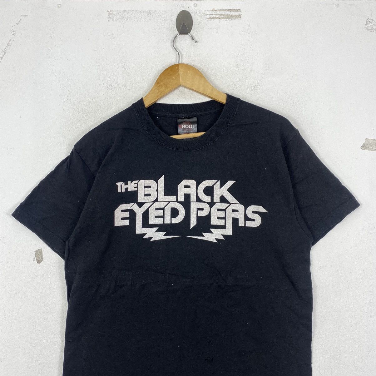 Band Tees Vtg Black Eyed Peas The END Tour Shirt Large Shoot Tag Size US L / EU 52-54 / 3 - 3 Thumbnail
