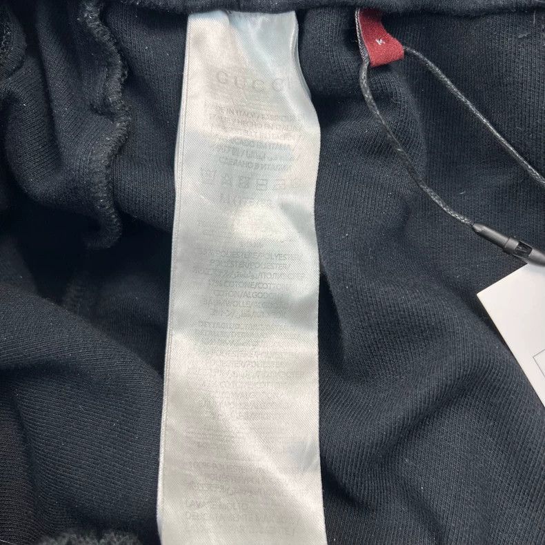 Gucci Gucci Size M 24ss three-dimensional black letter logo shor Size US 32 / EU 48 - 6 Thumbnail
