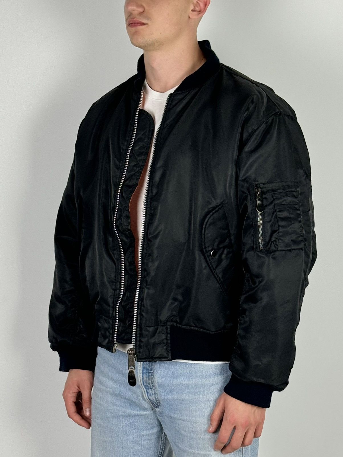 Vintage Vintage Reversible Distressed MA-1 Black Bomber Jacket Size US L / EU 52-54 / 3 - 2 Thumbnail