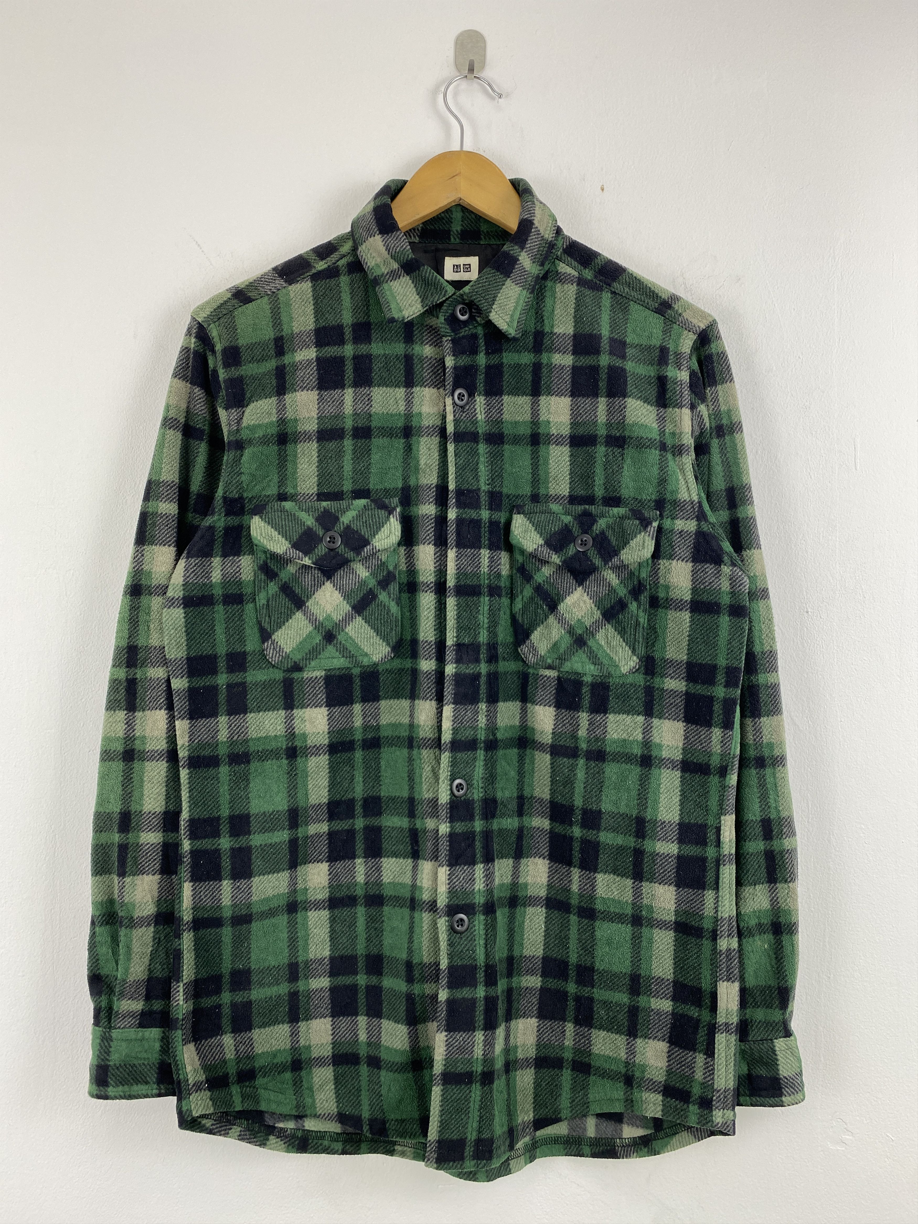 Uniqlo Checkered Plaid Button Ups Flannel Shirt JA0093
