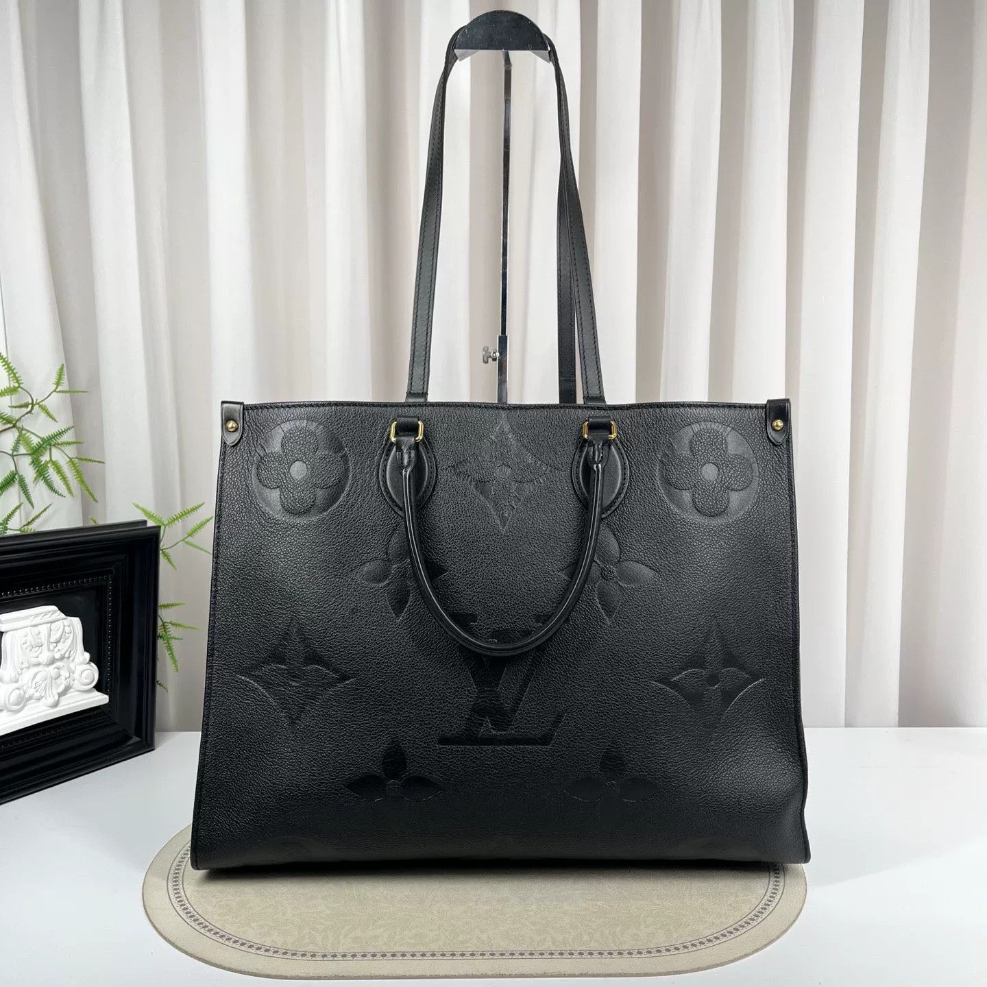 Louis Vuitton Pre-loved Bag Very good condition Size ONE SIZE - 1 Thumbnail