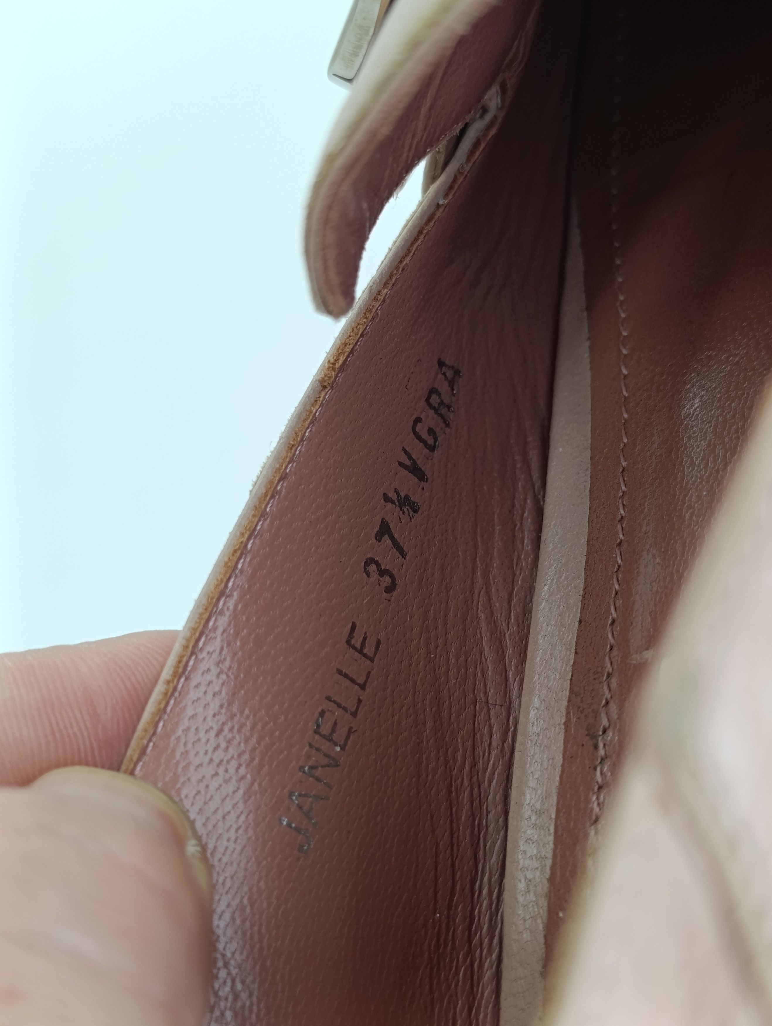 Bally BALLY JANELLE LEATHER LOAFERS MULES BEIGE Size US 7.5 / IT 37.5 - 17 Thumbnail
