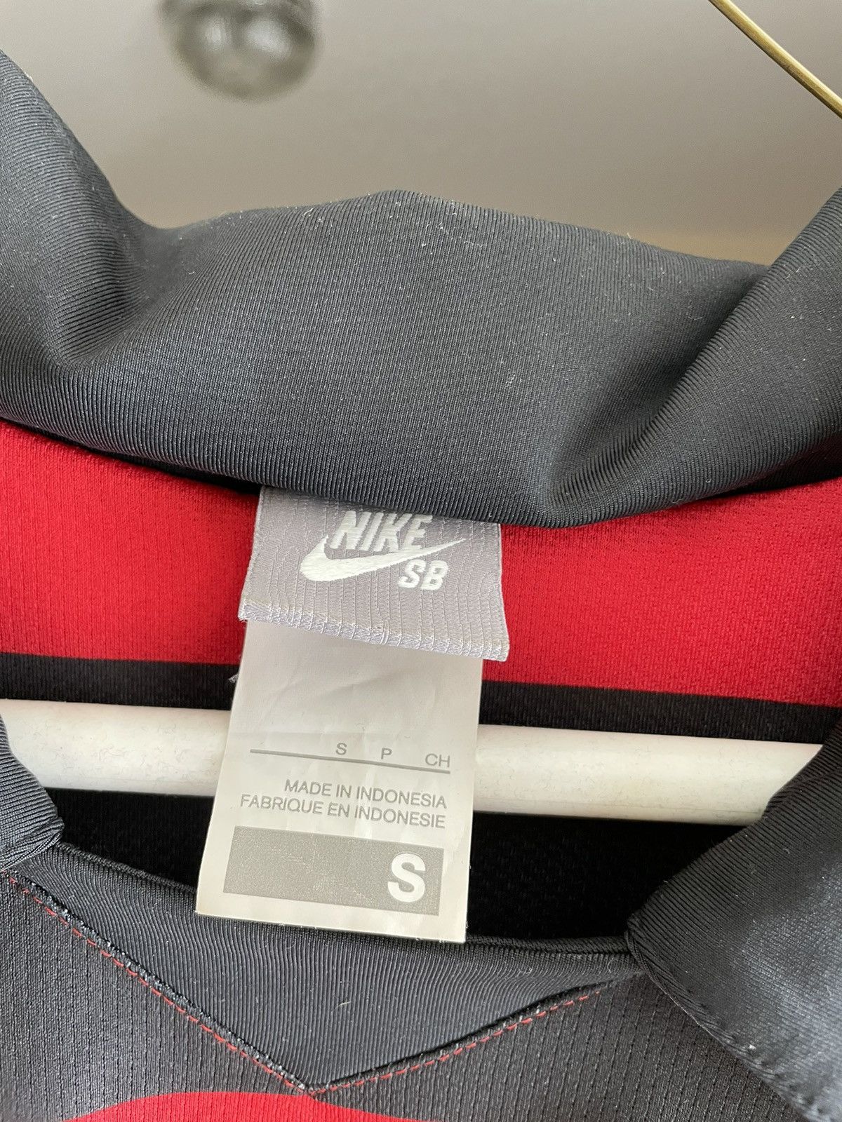 Nike Nike sb nike fit polo red black size small Size US S / EU 44-46 / 1 - 7 Thumbnail