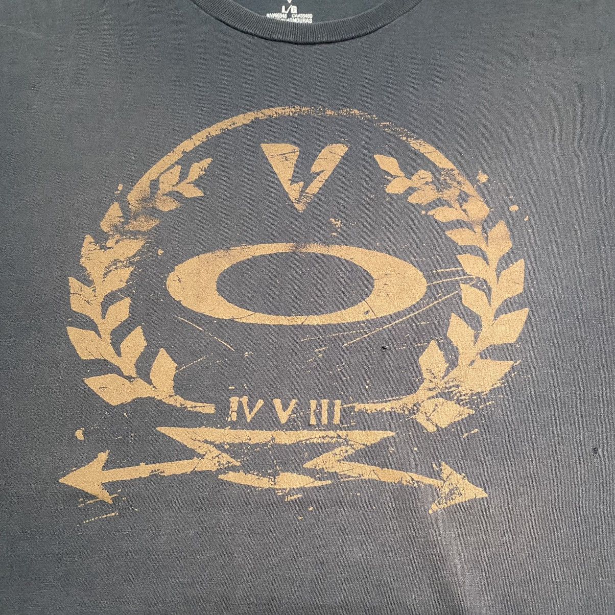 Oakley y2k Oakley Lightning Graphic Streetwear T Shirt Size US L / EU 52-54 / 3 - 4 Thumbnail