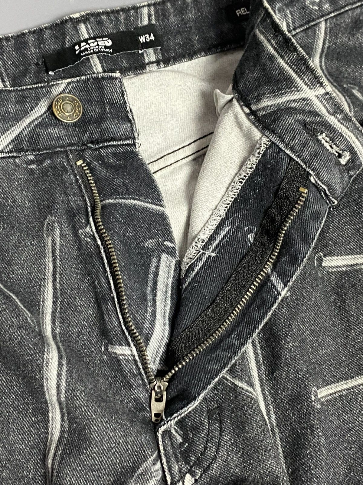 Jaded London Jaded London Jeans W34 Relaxed Fit Faded Black Nail Print Size US 34 / EU 50 - 13 Thumbnail