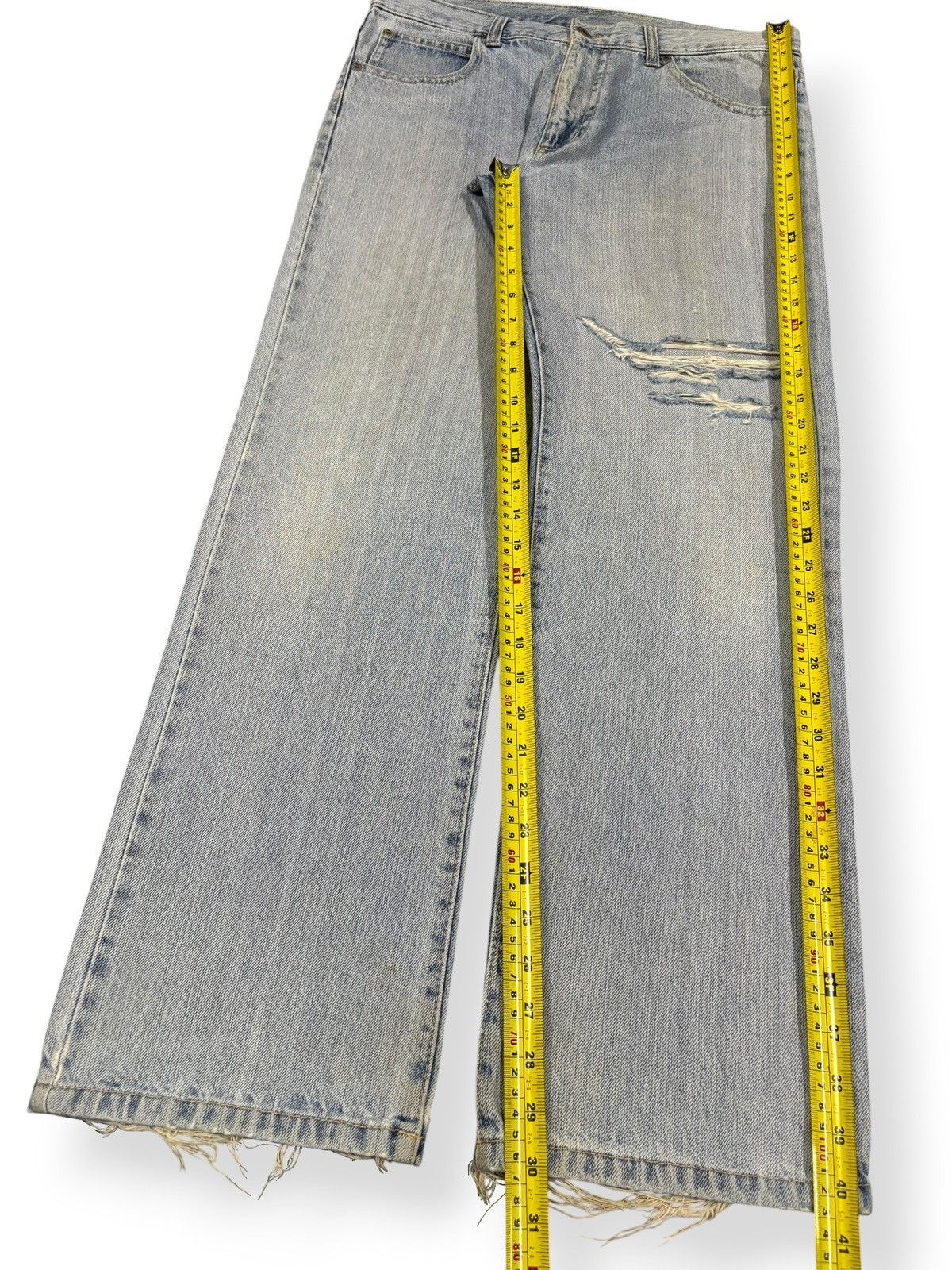 Japanese Brand Vintage Japanese Brand Light Blue Wash Distressed Jeans Size US 34 / EU 50 - 11 Thumbnail