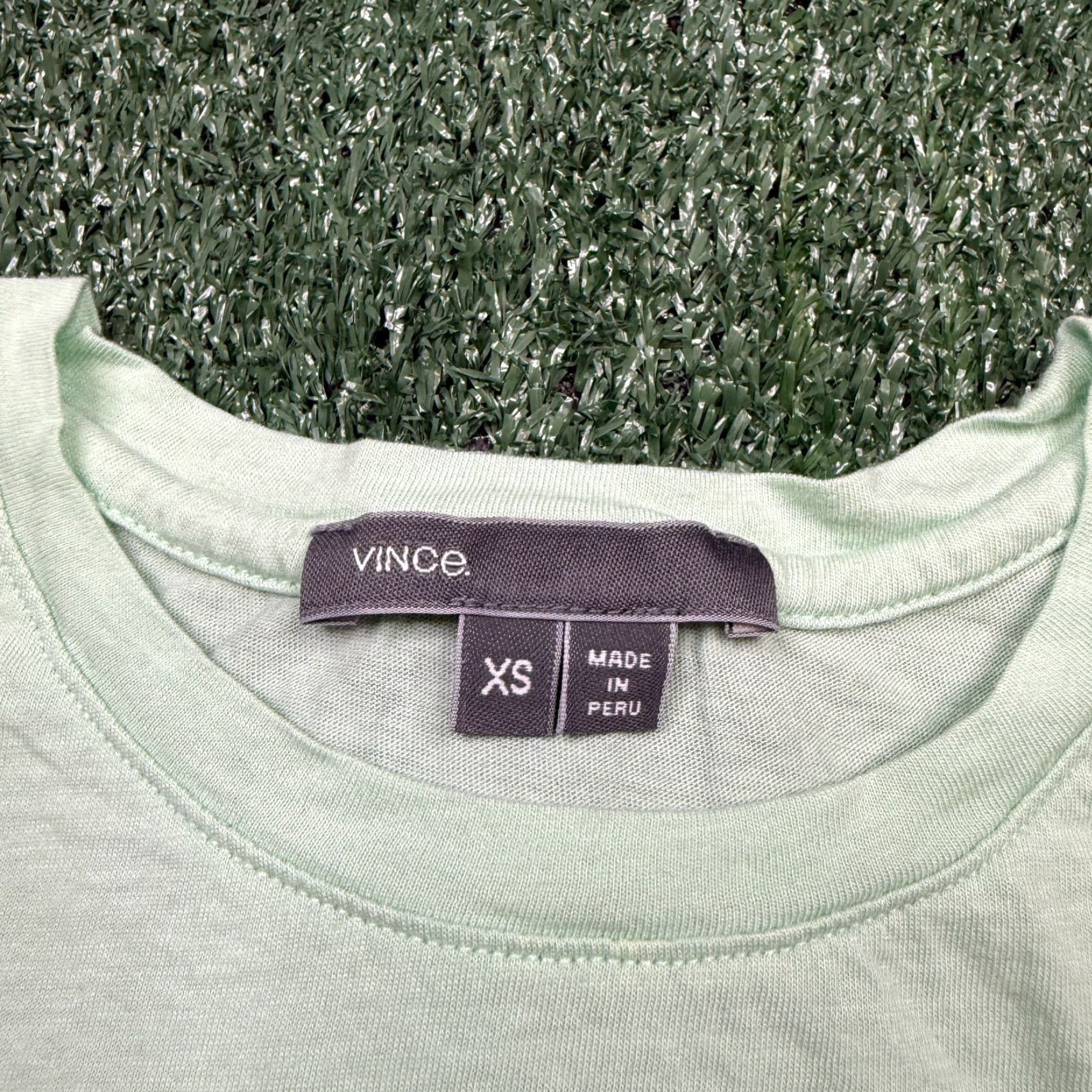 Vince Vince T Shirt Women's XS Green Short Sleeve Desinger Stretch Tee Shirt Size XS / US 0-2 / IT 36-38 - 2 Thumbnail
