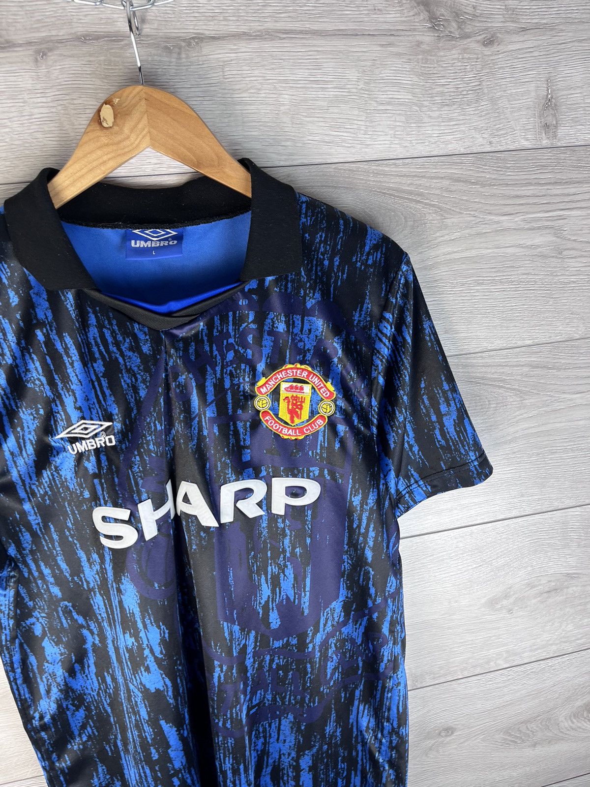 Umbro Vintage men’s soccer jersey Umbro FC Manchester United L Size US L / EU 52-54 / 3 - 3 Thumbnail
