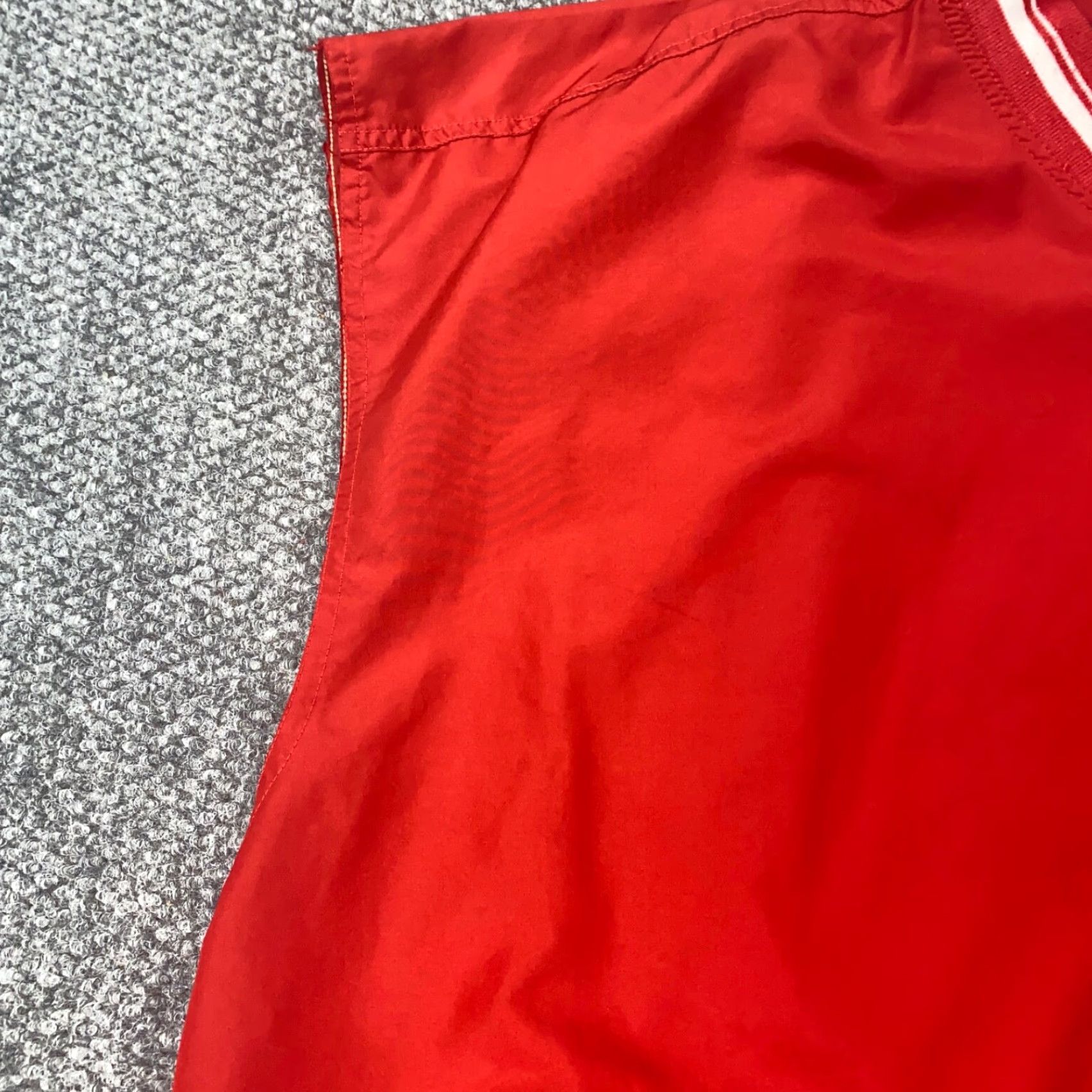 Reebok VINTAGE Reebok Pullover Shirt Mens XL Red V-Neck Pockets 90s Lined Sleeveless Size US XL / EU 56 / 4 - 3 Thumbnail