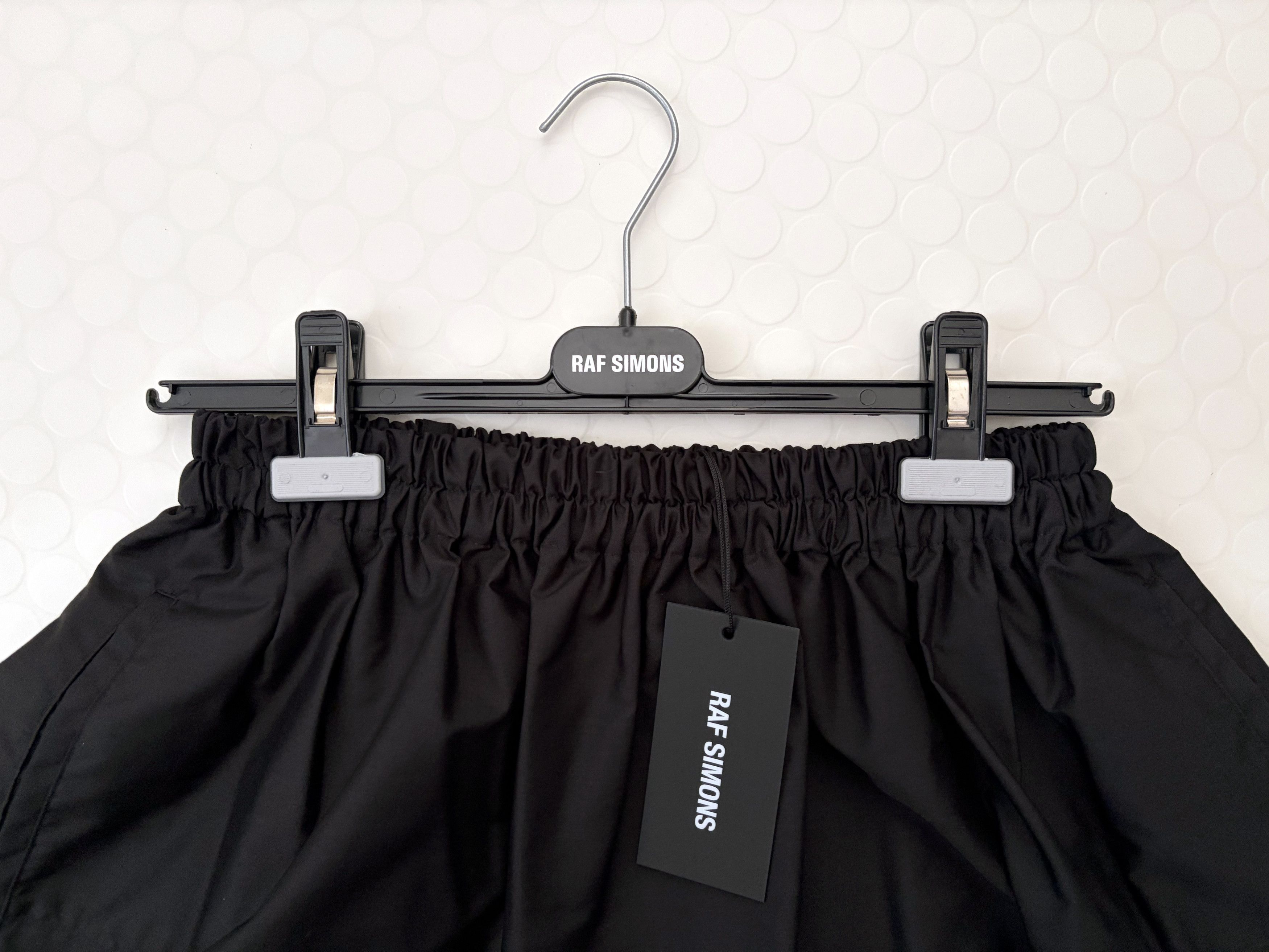 Raf Simons Deadstock SS18 'Short pants with elastic' | Grailed