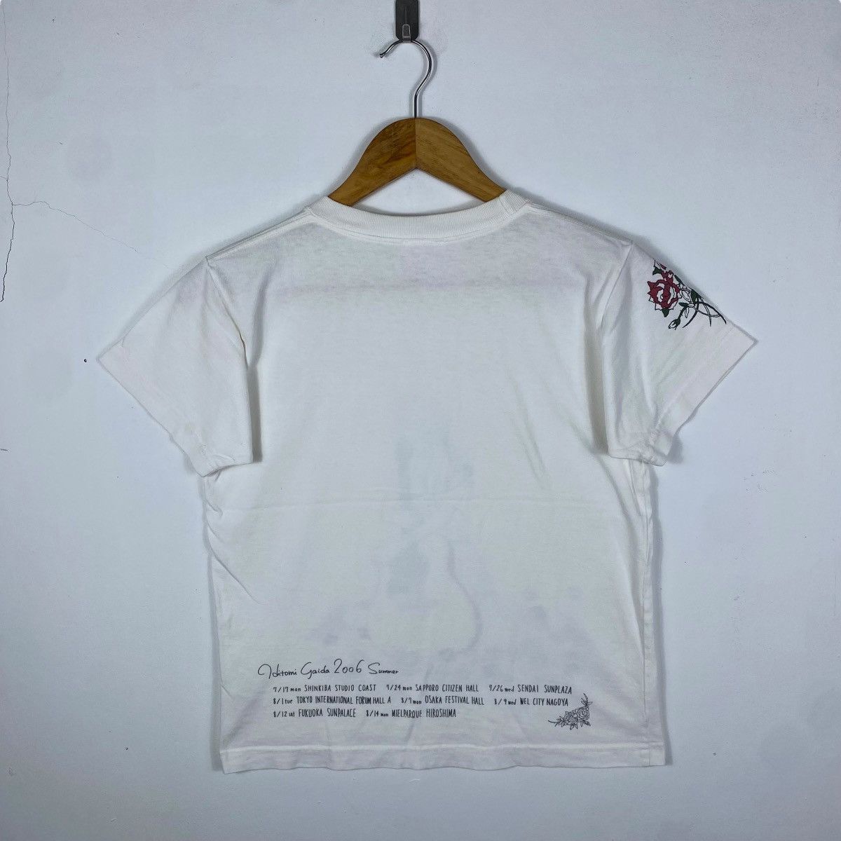 Band Tees HITOMI GAIDA SUMMER 2006 Tour Graphic Tee Shirt Free Size Size US S / EU 44-46 / 1 - 5 Thumbnail