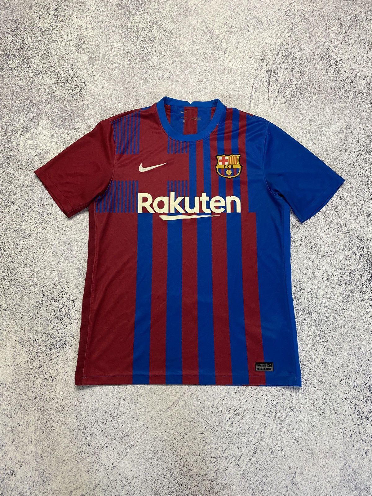 Nike Barcelona Nike 2021/2022 Home Soccer Jersey Football Shirt Size US M / EU 48-50 / 2 - 1 Thumbnail
