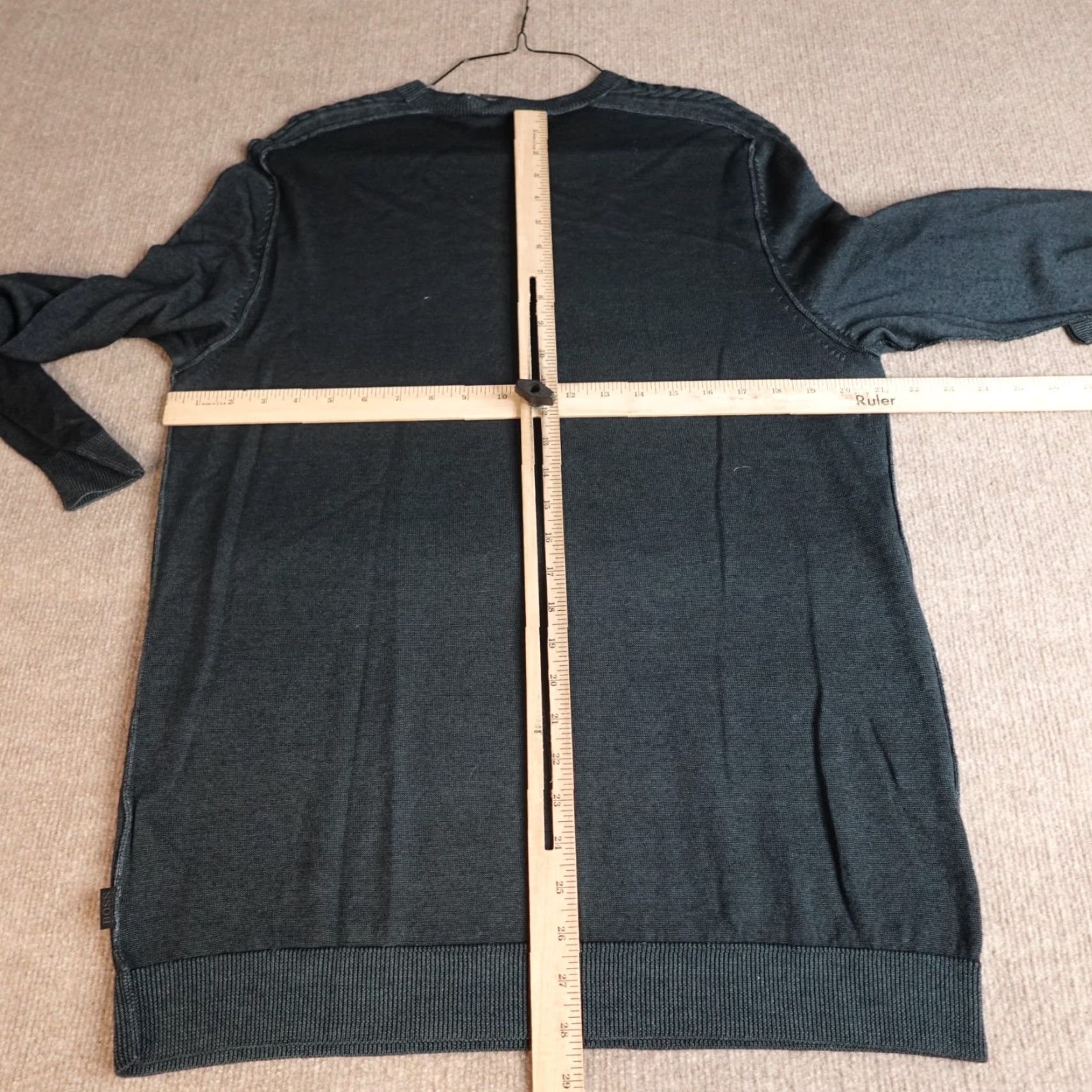 Hugo Boss HUGO BOSS Sweater XL Blue Solid Wool Crew Neck Pullover Men Long Sleeve Rib Knit 100% Wool Studio Size US XL / EU 56 / 4 - 3 Thumbnail