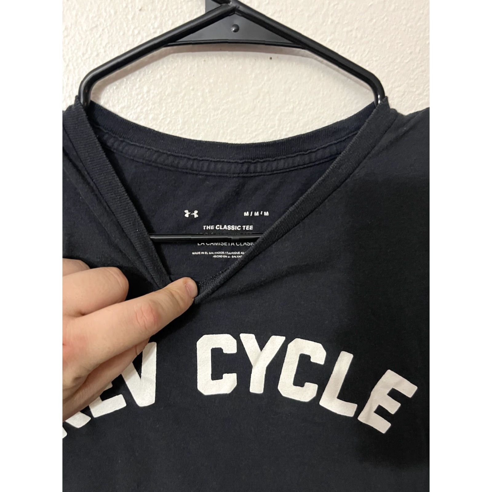 Under Armour Under Armour The Classic Tee Women M Black Crew Short Sleeve Reg Size 32" / US 10 / IT 46 - 2 Thumbnail