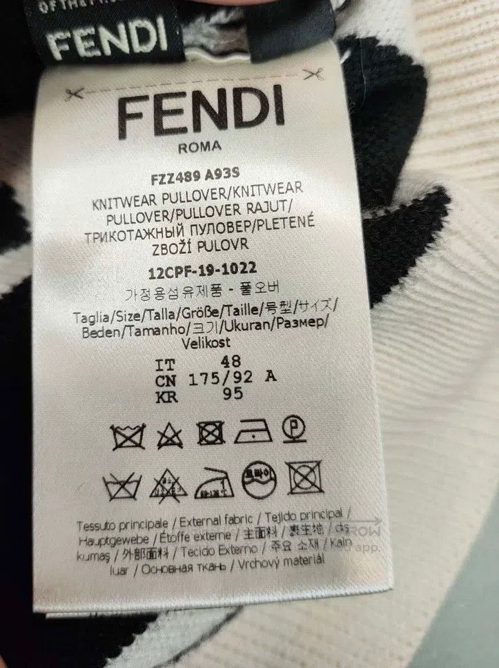 Fendi Fendi Black and white full print round neck sweater Size US M / EU 48-50 / 2 - 5 Thumbnail
