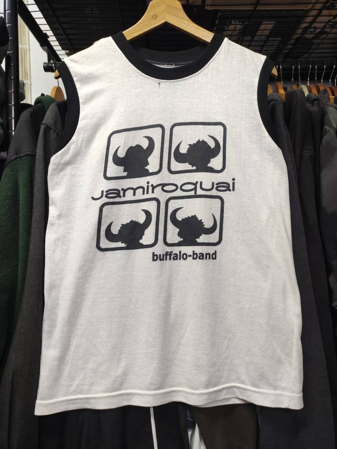 Band Tees Vtg 90's Jamiroquai Buffalo-Band Sleeveless Shirt. Size US M / EU 48-50 / 2 - 2 Thumbnail