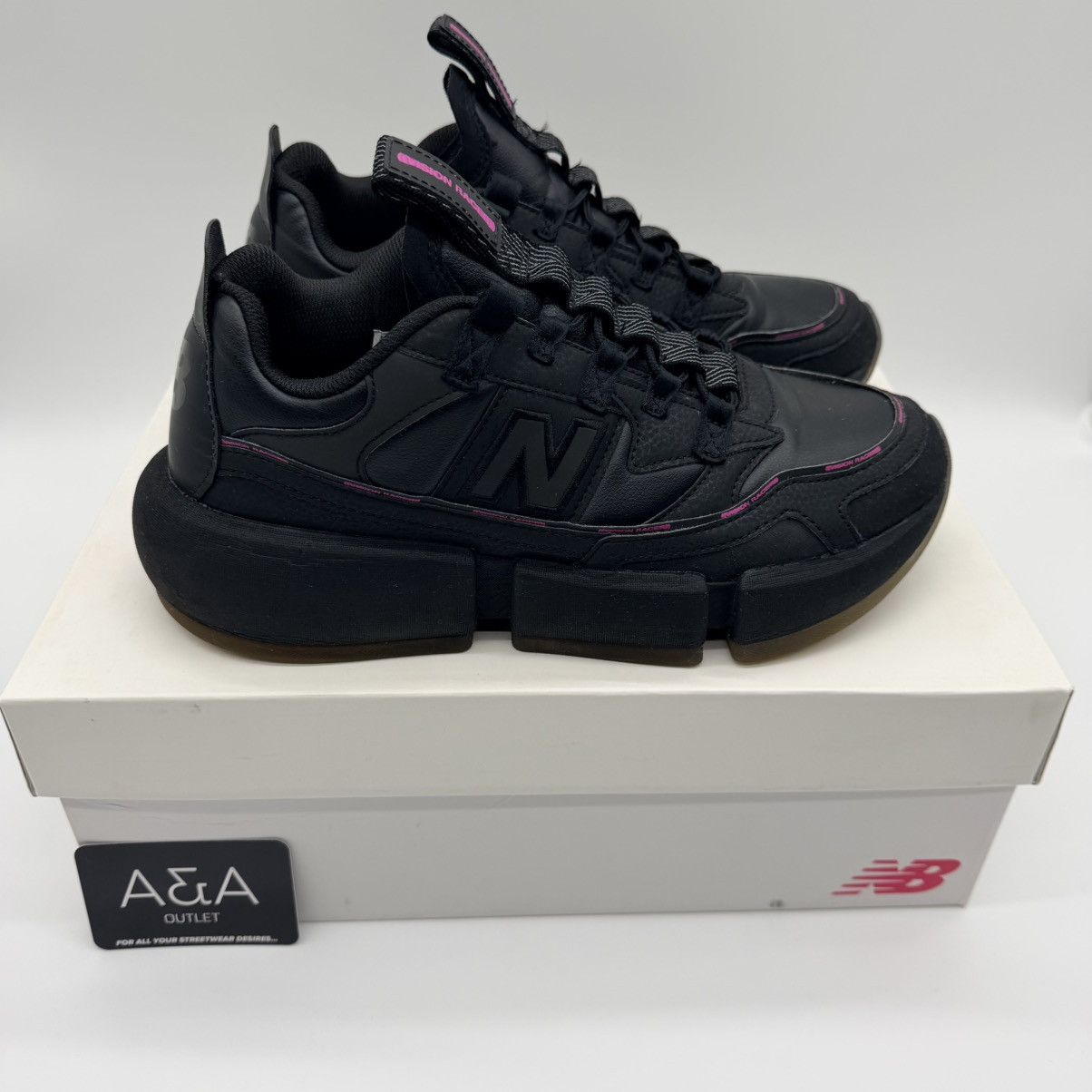 New Balance New Balance Jaden Smith Vision Racer Black Pink US 10.5 BN Size US 10.5 / EU 43-44 - 3 Thumbnail