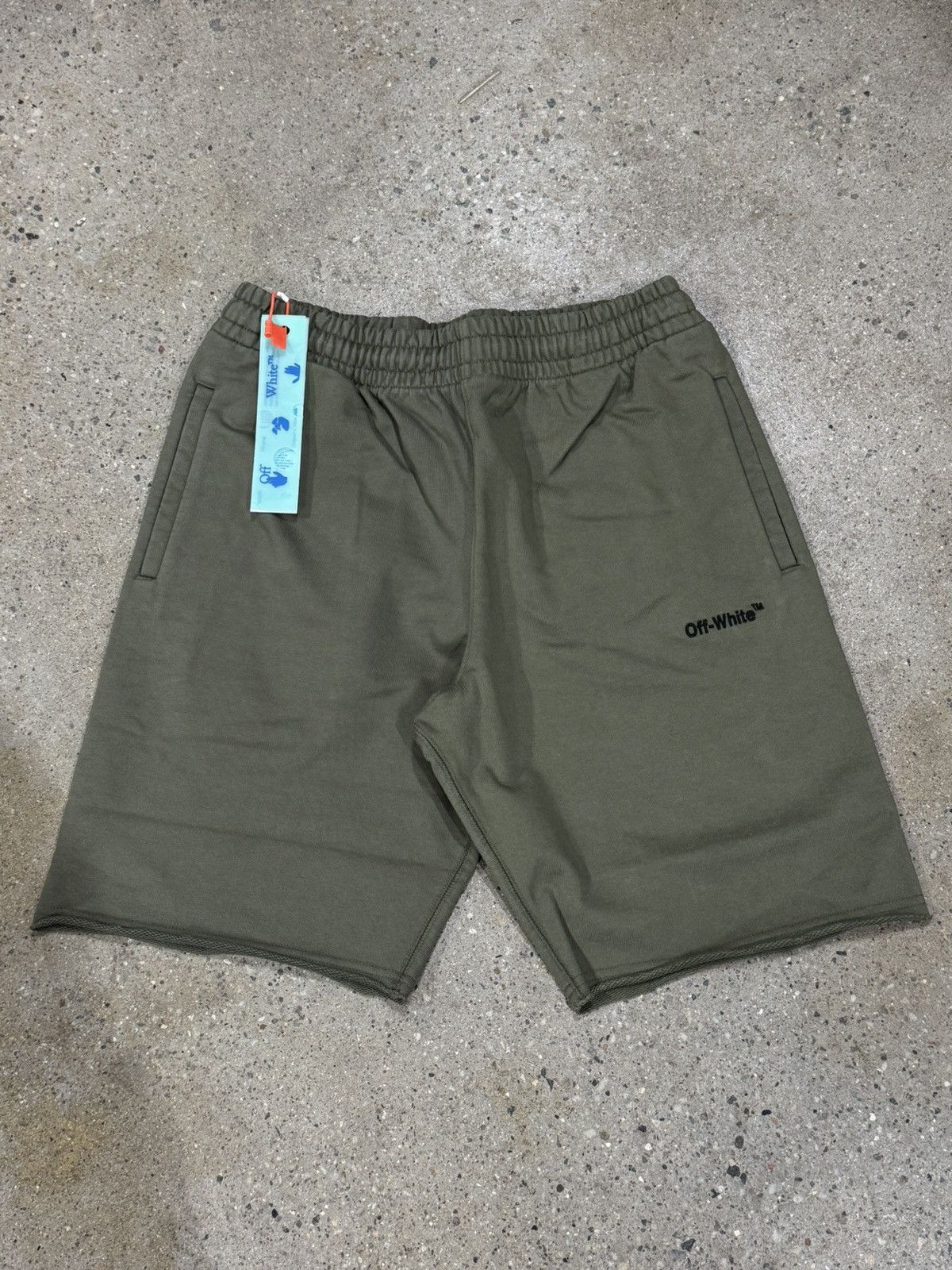 Off-White Off-White Helvetica Embroidery Sweatshorts NEW 650$ Size US 32 / EU 48 - 1 Thumbnail