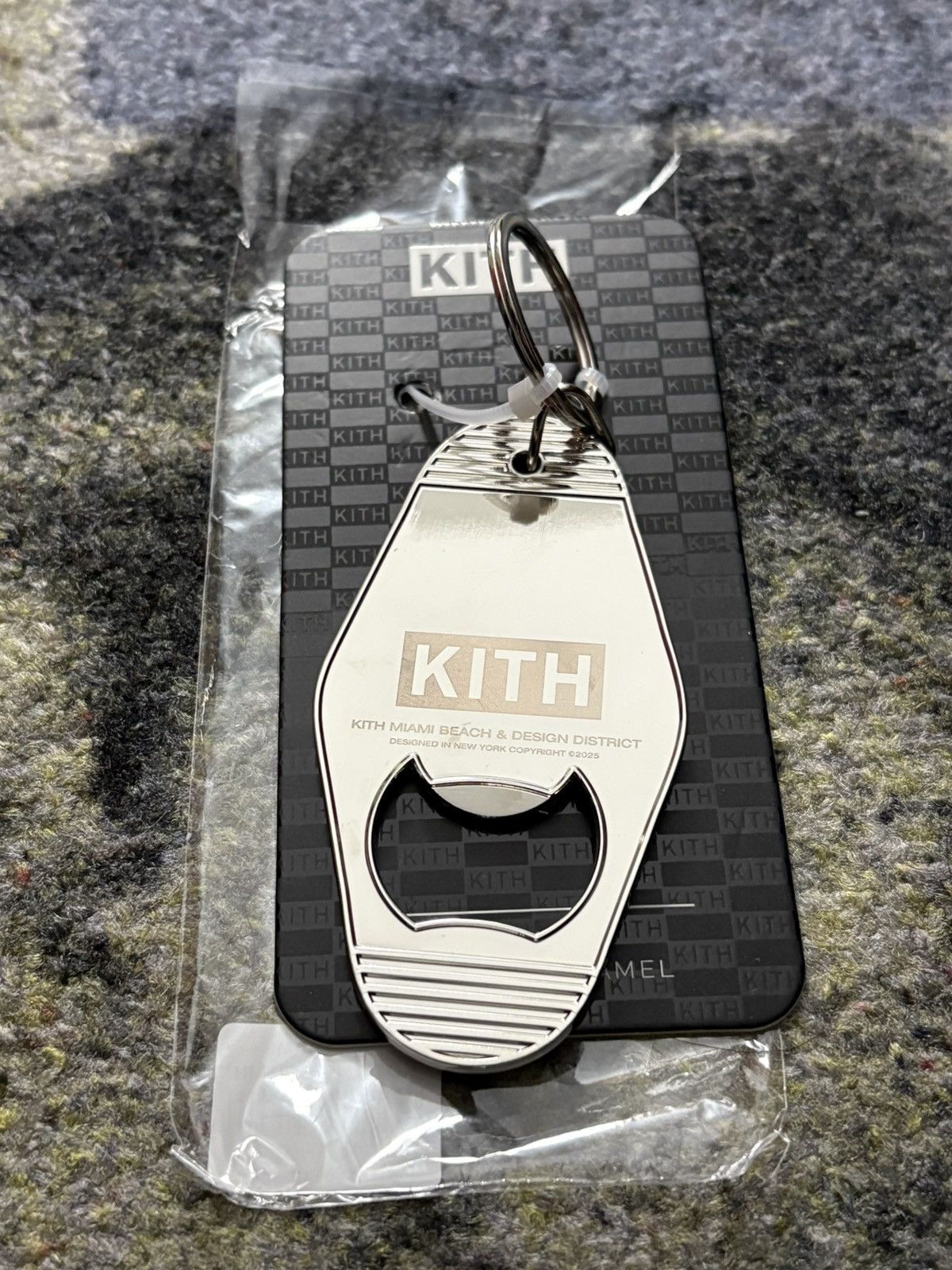 Kith Kith Mirror Bottle Opener Keychain (Miami Instore Exclusive) Size ONE SIZE - 2 Thumbnail