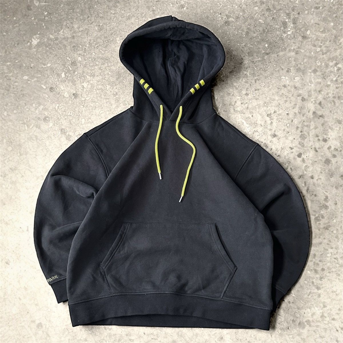 Adidas × Ivy Park Adidas Ivy Park Black Baggy Hoodie Peloton 2021 Size US M / EU 48-50 / 2 - 1 Thumbnail