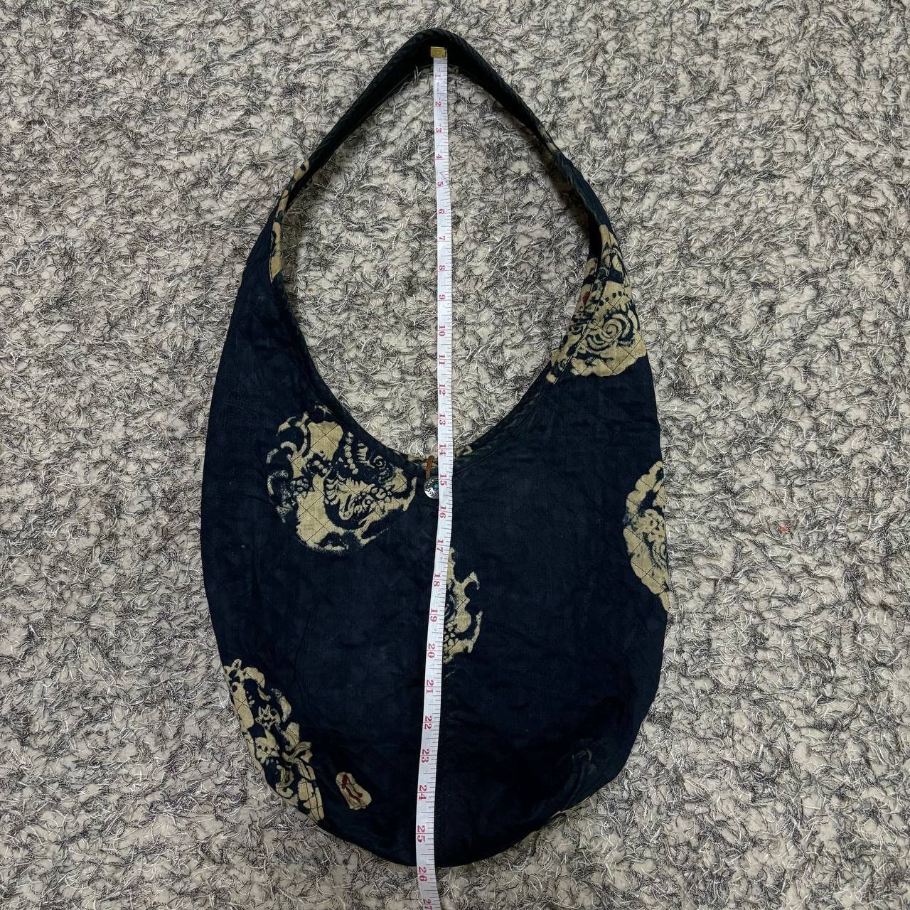 45rpm Vtg 45R 45rpm Quilted Indigo Batik Hobo Bag Made in Japan Size ONE SIZE - 15 Thumbnail
