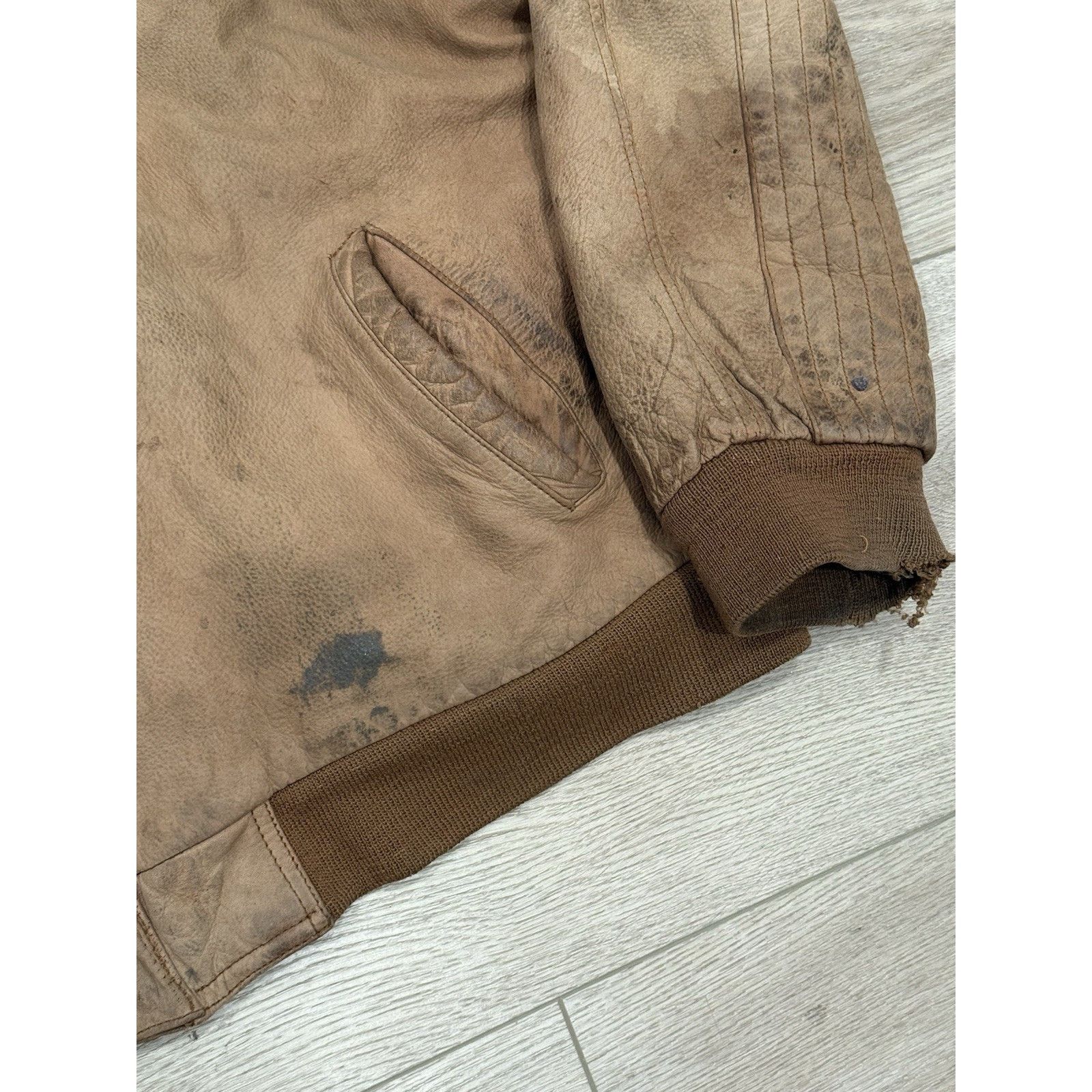 Marlboro Vintage Marlboro Adventure Jacket Leather Bomber Distressed Size US XL / EU 56 / 4 - 5 Thumbnail